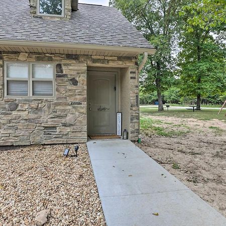 The Cozy Cottage With Lake Taneycomo Access! Branson Exteriér fotografie